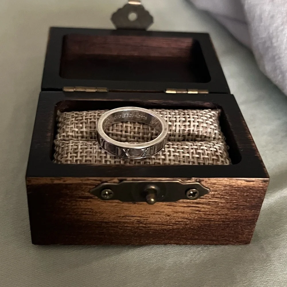Tiffany & Co. Atlas Roman Numeral Band Band Ring Size 5.5 - Picture 3 of 5